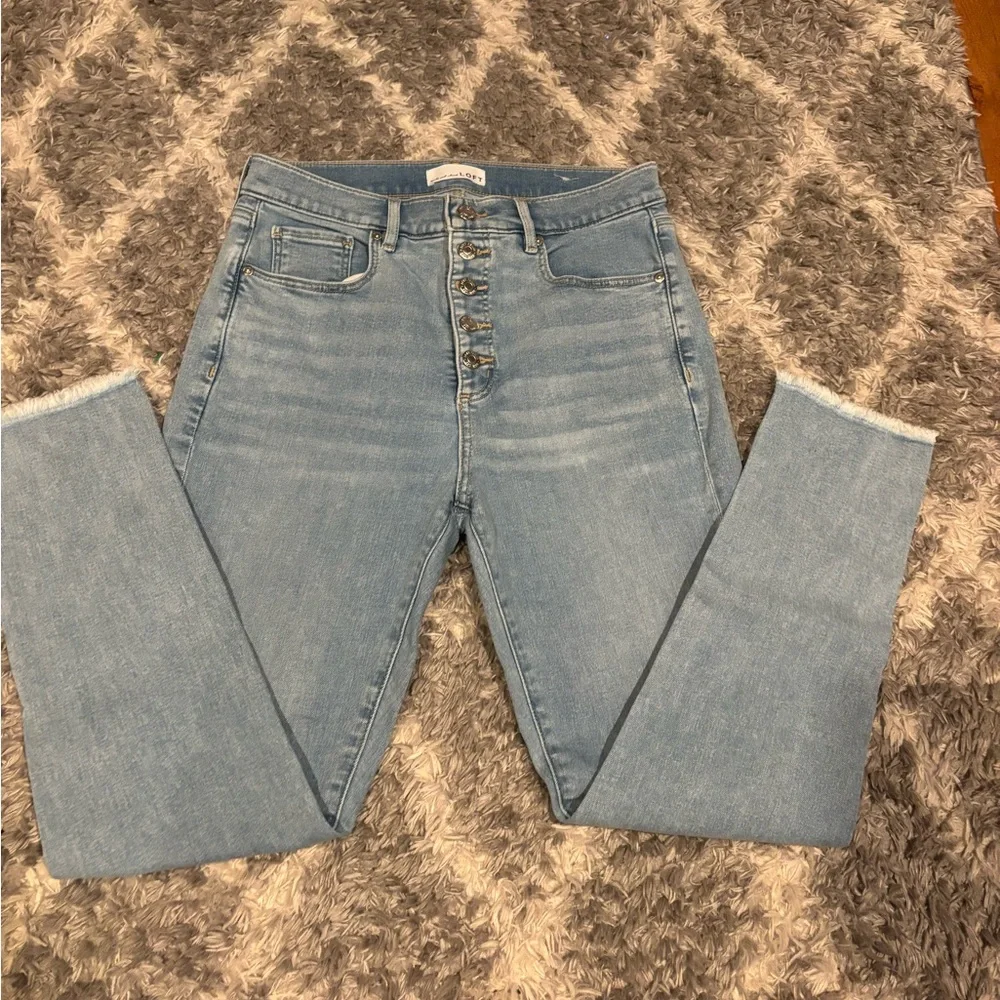 LOFT Women's Blue Jeans Button Up freyed bottoms - Size 8/29 NWOT - Picture 7 of 9